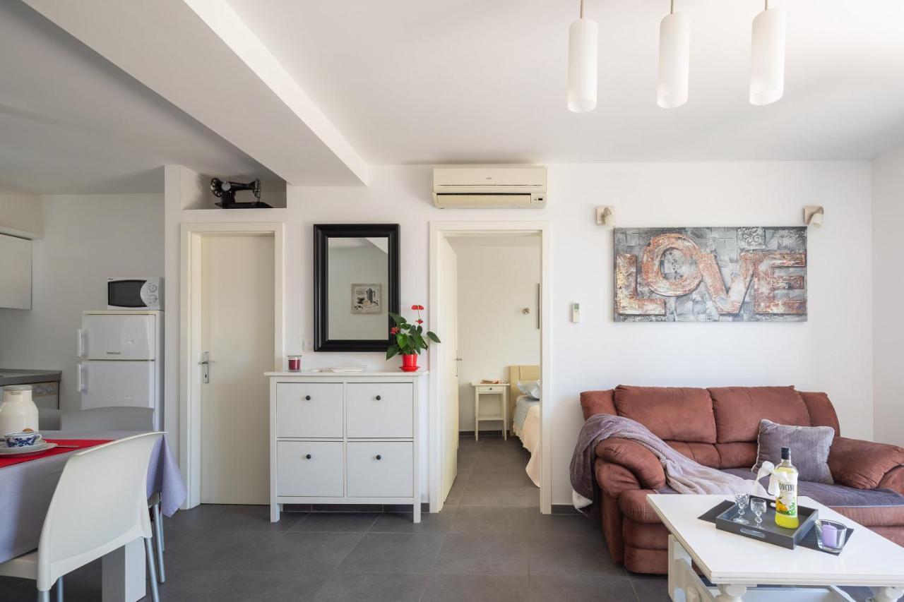 Seaside Kamelia Apartment